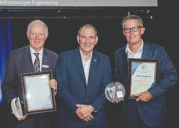 Howard Collins (Coordinator-General, Transport for New South Wales), Mark Harris (President, PWI) and Matt Longlands (CEO, Sydney Trains). Image: PWI NSW