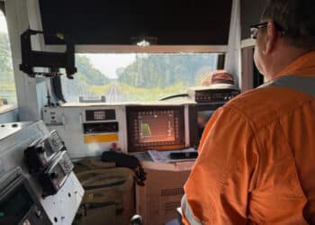 4AI Systems' driver interface for EN4CER in the cab of a train. Images: Pacific National