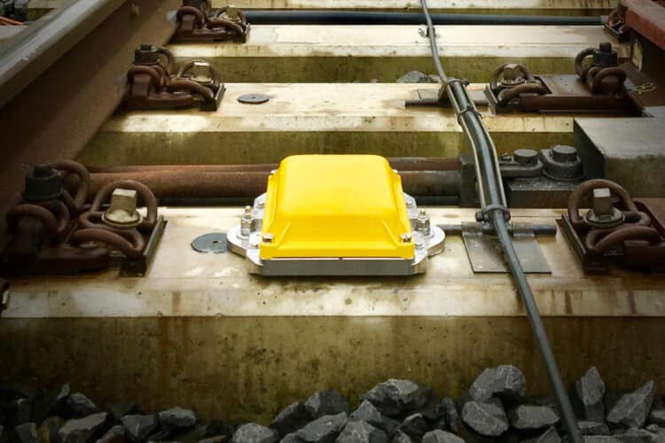 The KONUX Switch enables early failure detection, precise diagnostics, and data-driven planning. Image: Salix